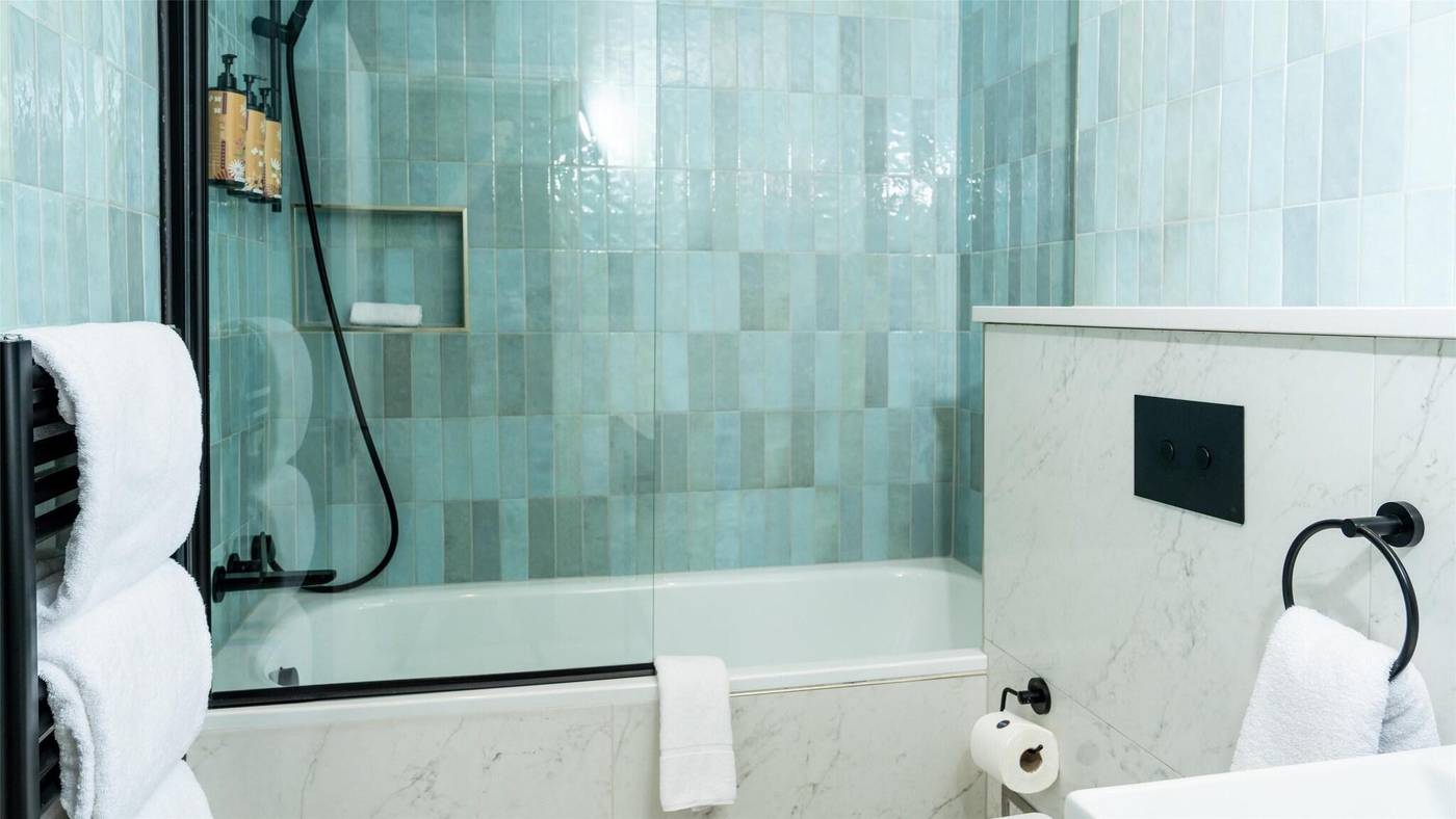 The-Fleet-Hotel-Room-50