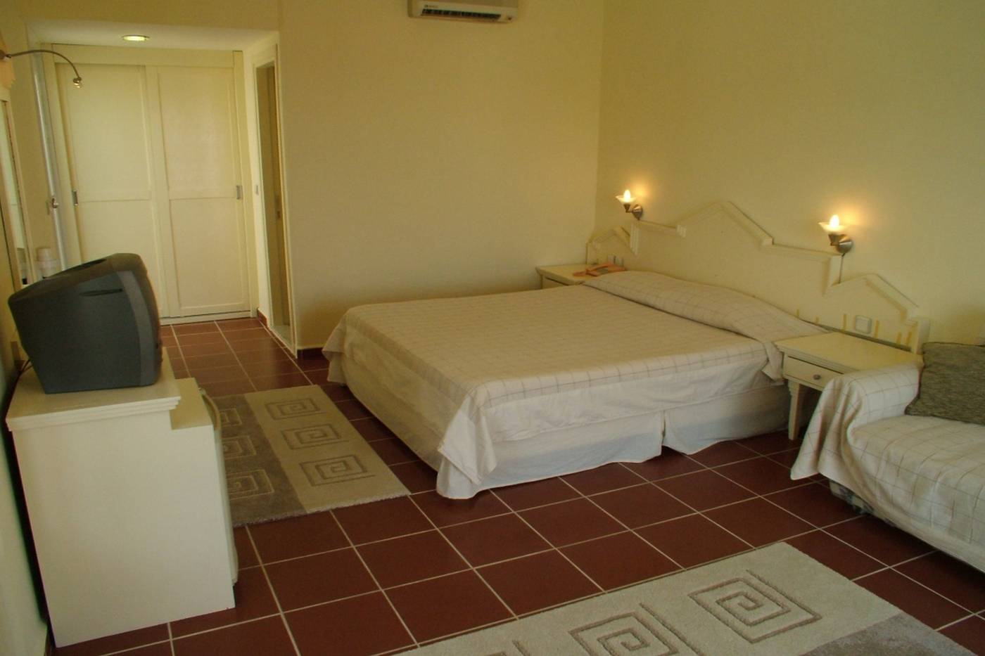 Edasu-Royal-Park-Artemisia-Club-Room-20