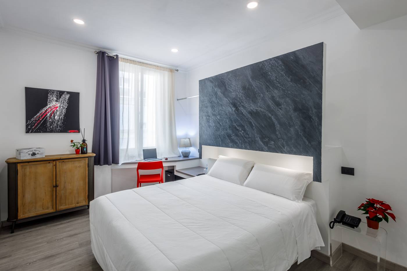 Crossroad-Hotel-Room-13