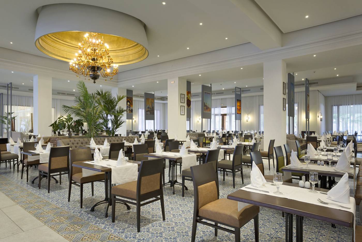 Hotel-Riu-Tikida-Palmeraie---All-Inclusive-Restaurant-35