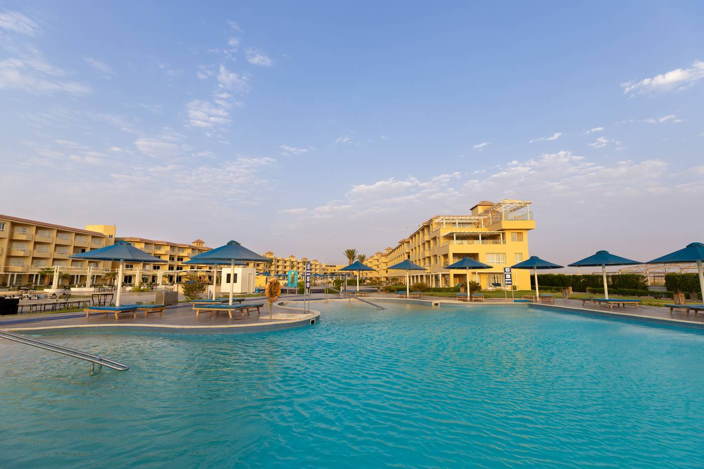 Amwaj-Beach-Club-Abu-Soma-Pool-5