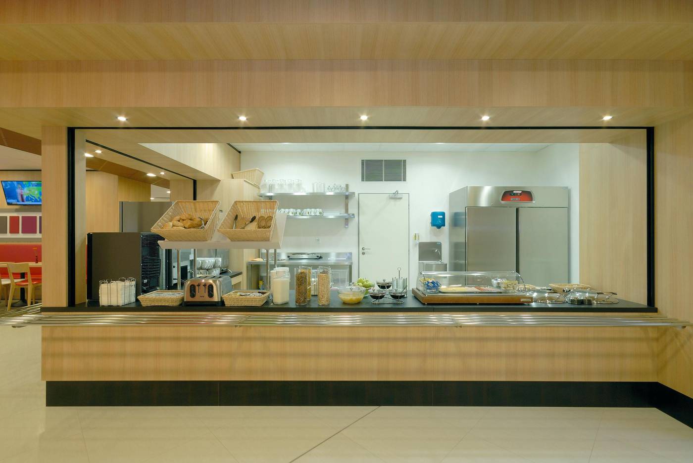 B-B-Hotel-Prague-City-Bar-14