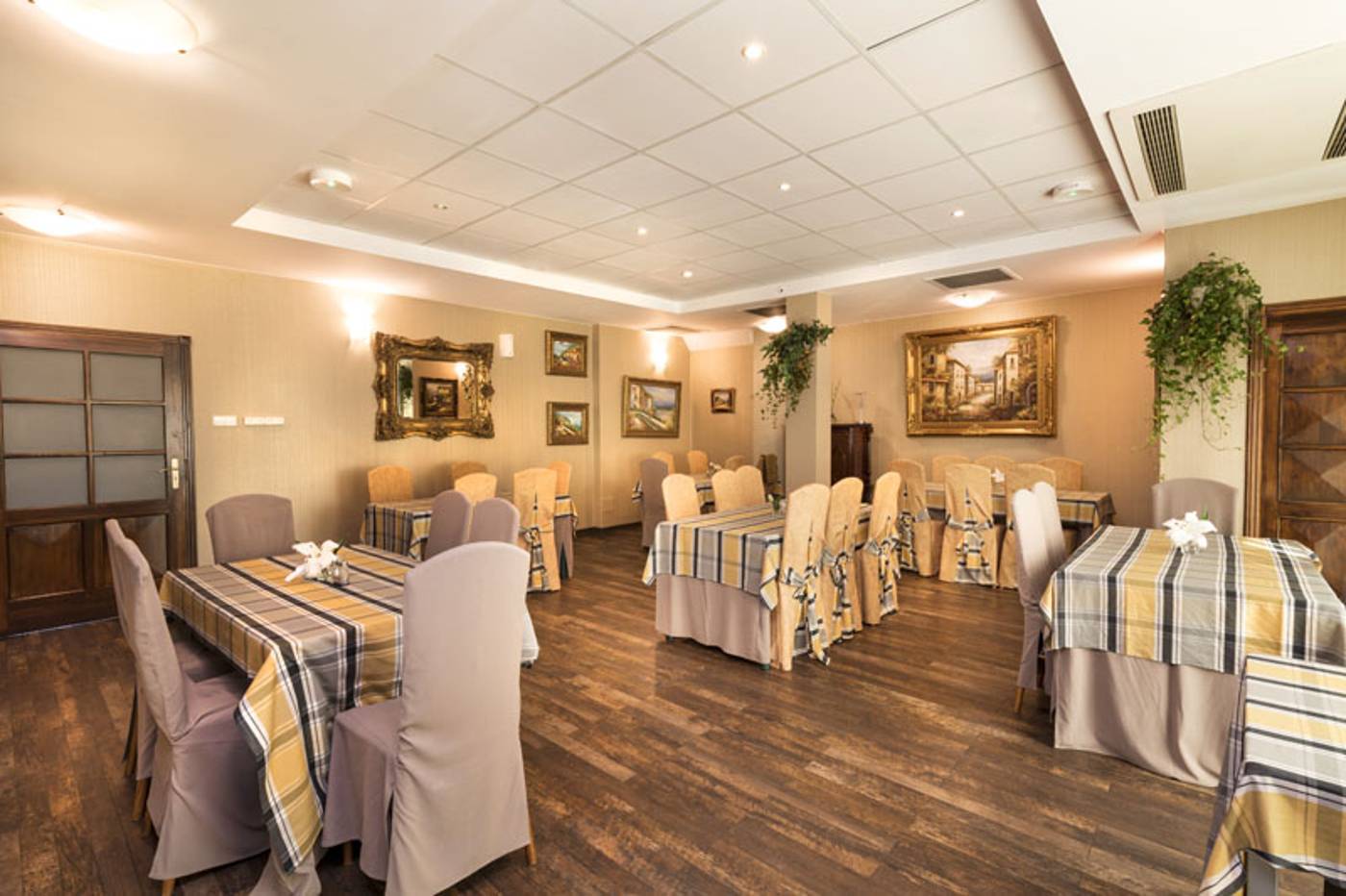 Kazimierz-Secret-Restaurant-9