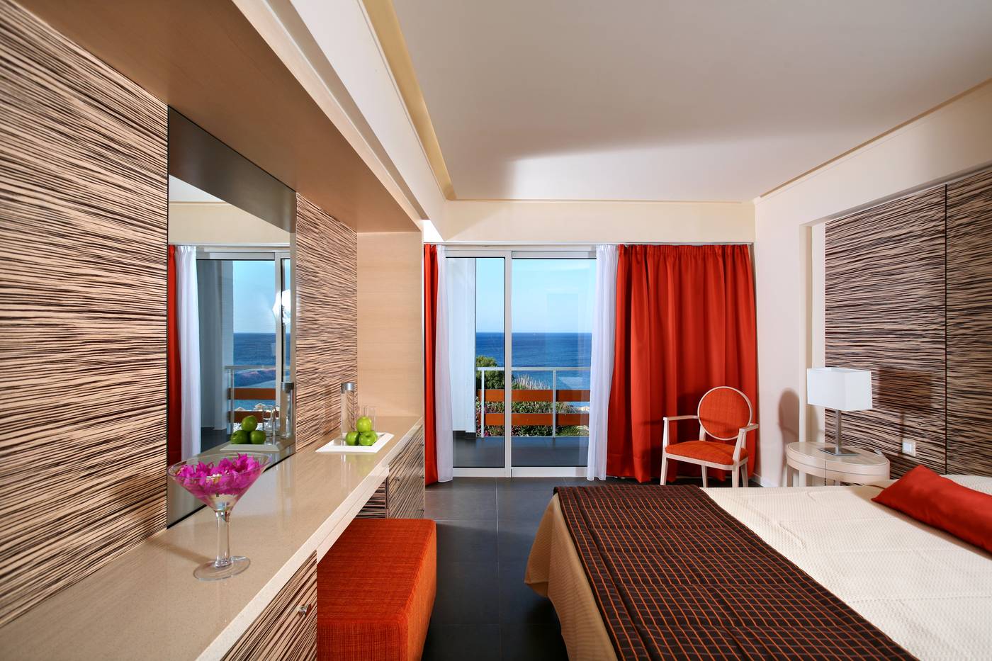 Eden-Roc-Resort-Hotel-Room-22