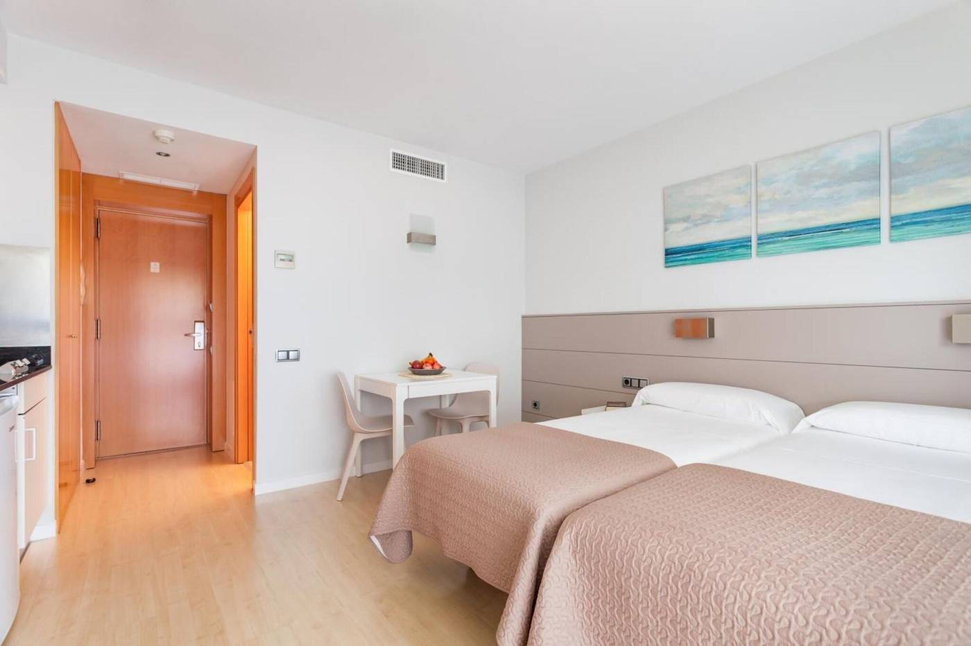 Royal-Marina-Gardens-Room-21