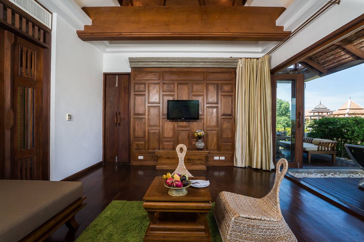 Royal-Muang-Samui-Villas-Room-28