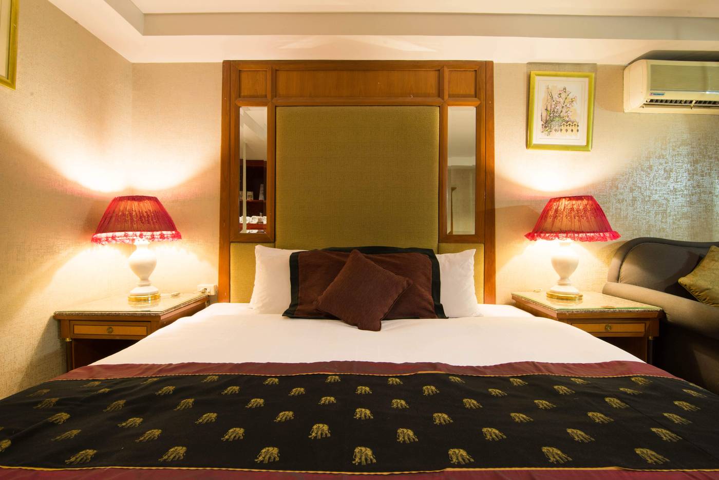 Diamond-City-Hotel-Room-18