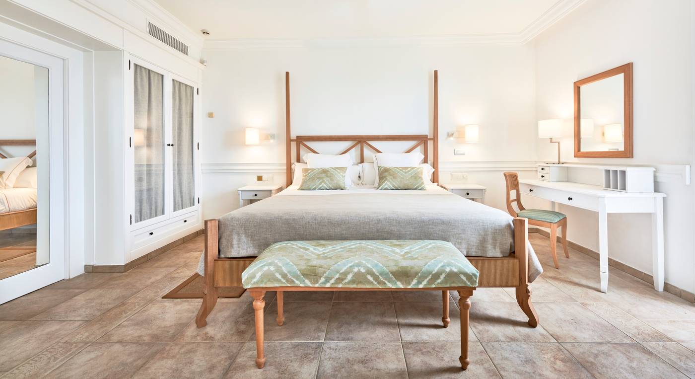 Insotel-Punta-Prima-Prestige-Suites---Spa-Room-36