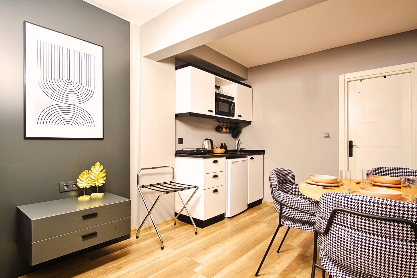 TAKS-INN-Suites-Room-44