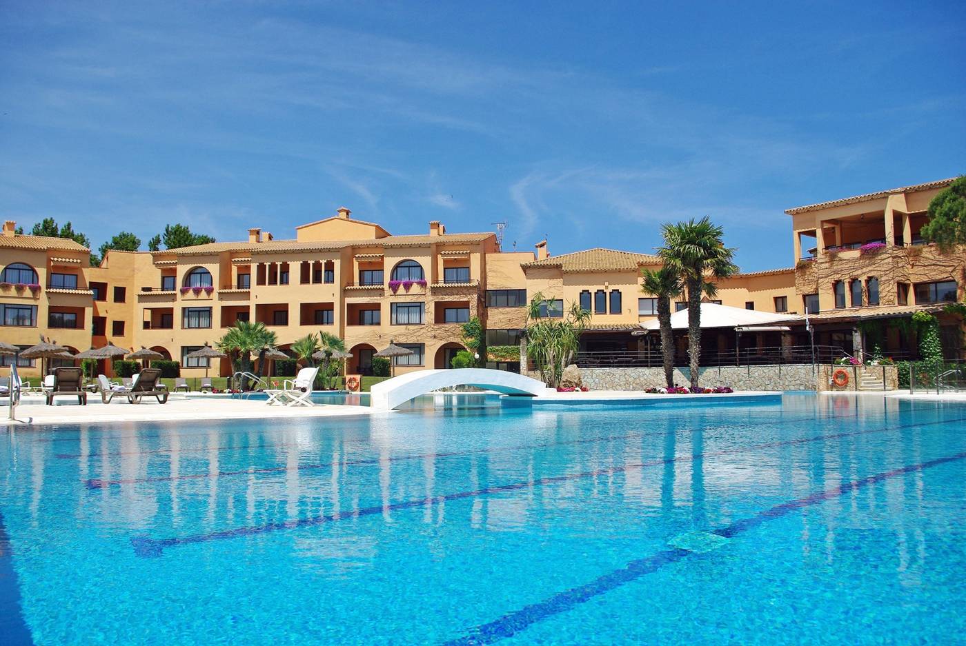 La-Costa-Hotel-Golf---Beach-Resort-Pool-1