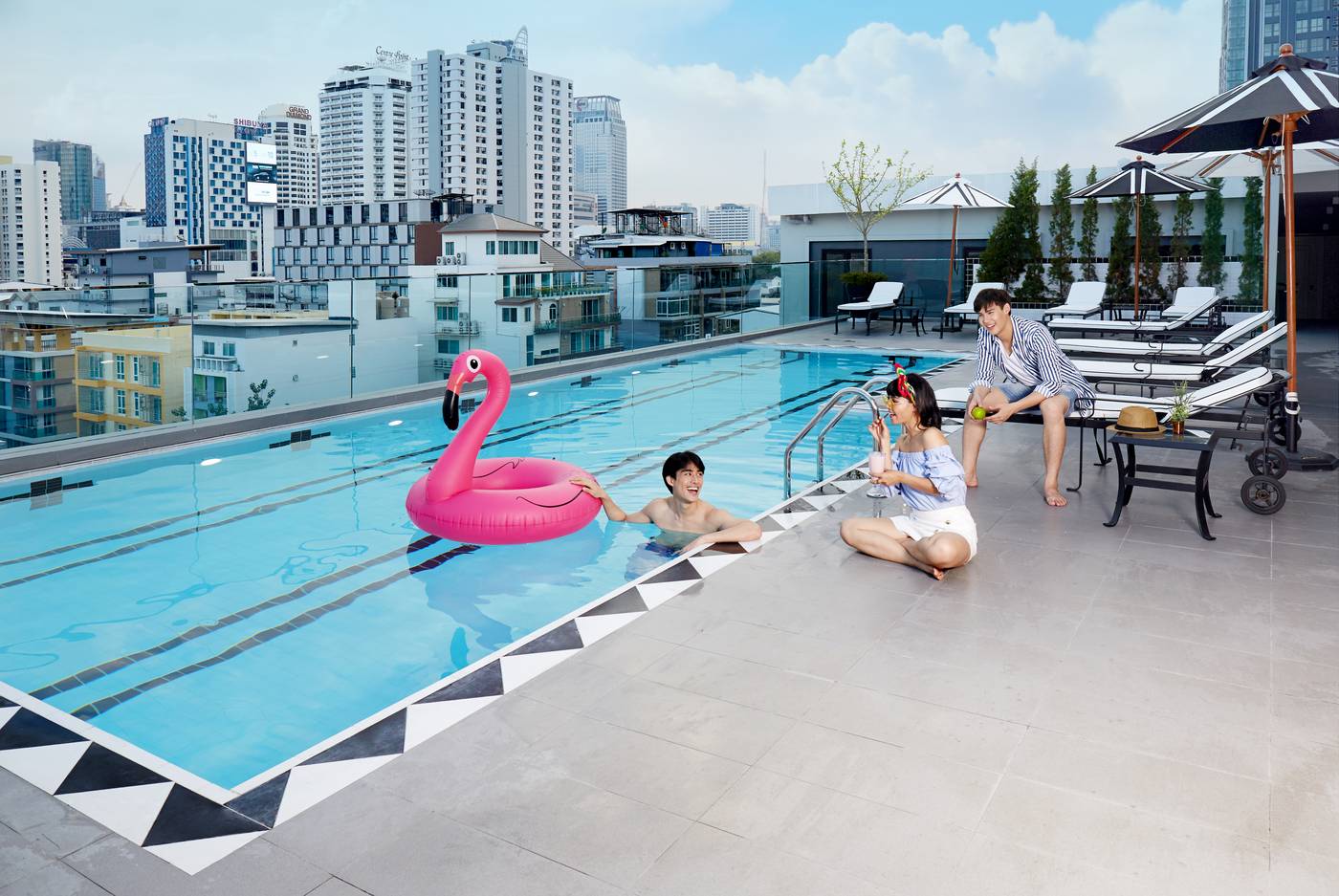 Vince-Hotel-Pratunam-Pool-62