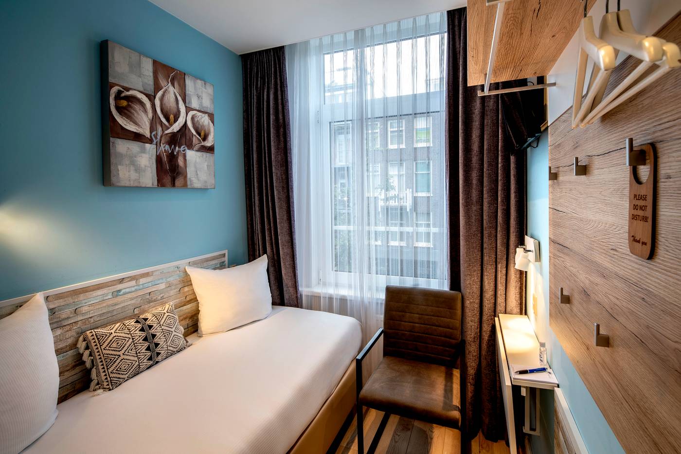 Hotel-Jupiter-Room-39