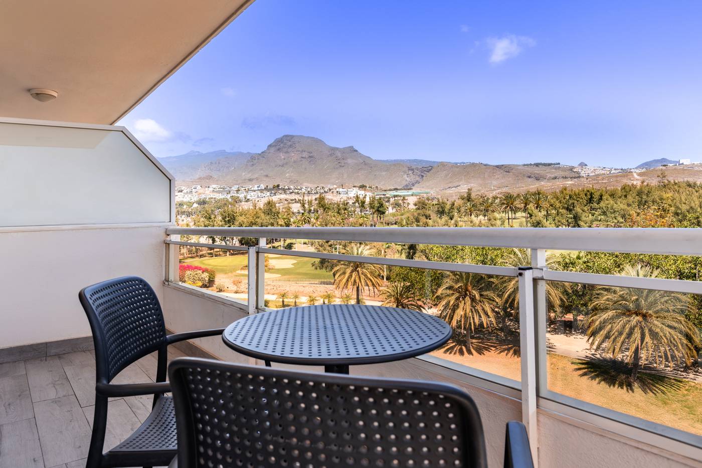 Catalonia-Oro-Negro-Room-64