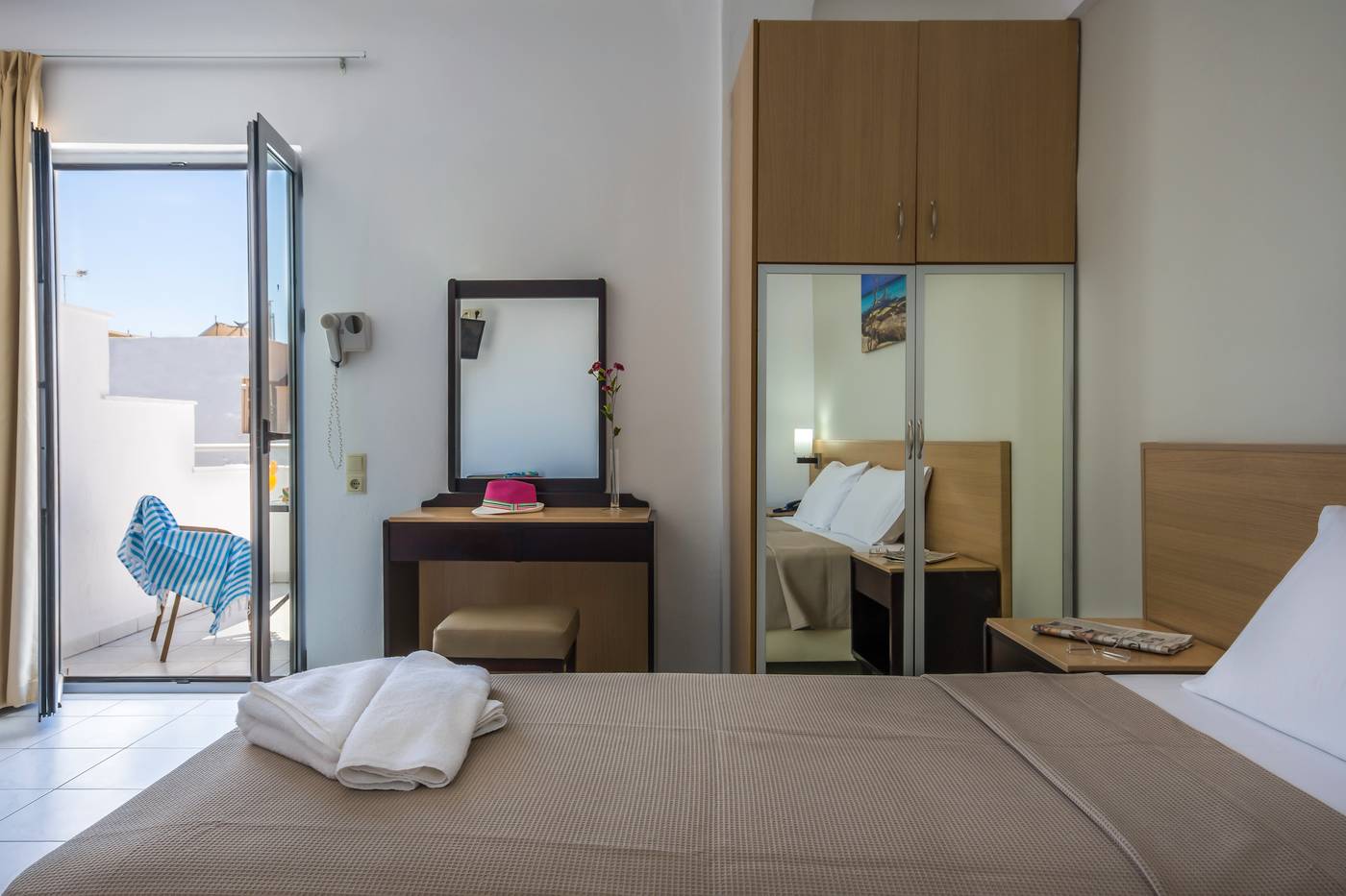 Sergios-Hotel-Room-50