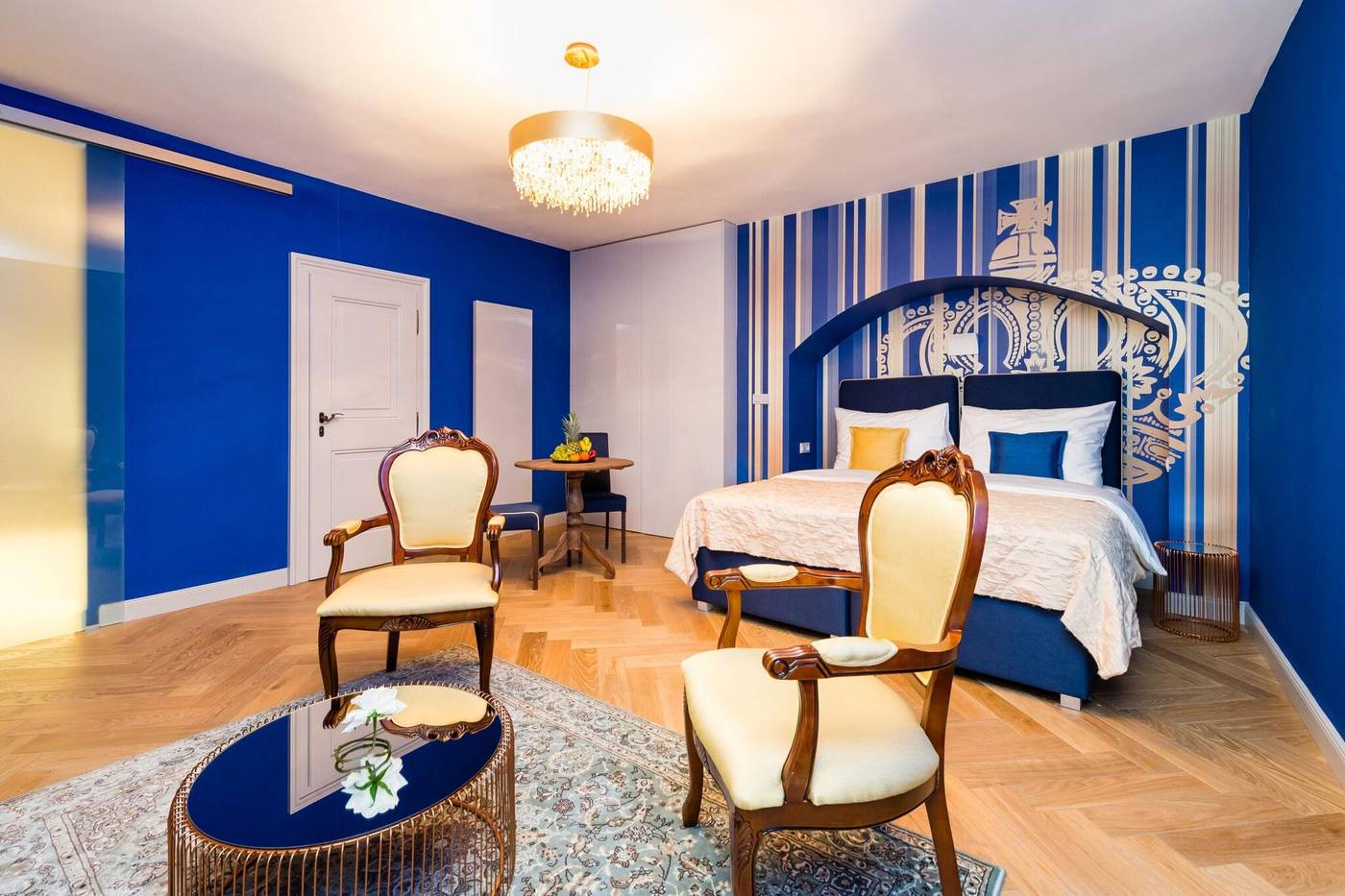 Old-Royal-Post-Hotel-Room-28