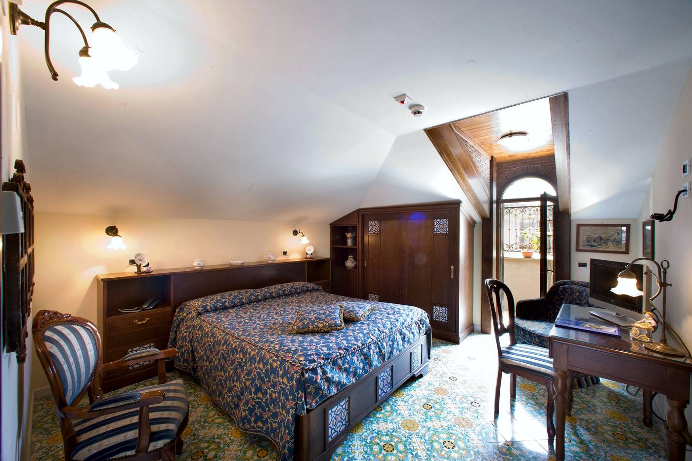 La-Tonnarella-Room-9