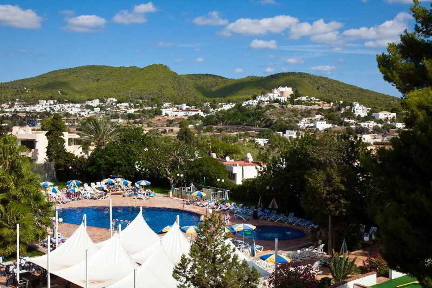 Sirenis-Hotel-Club-Siesta-General-view-2