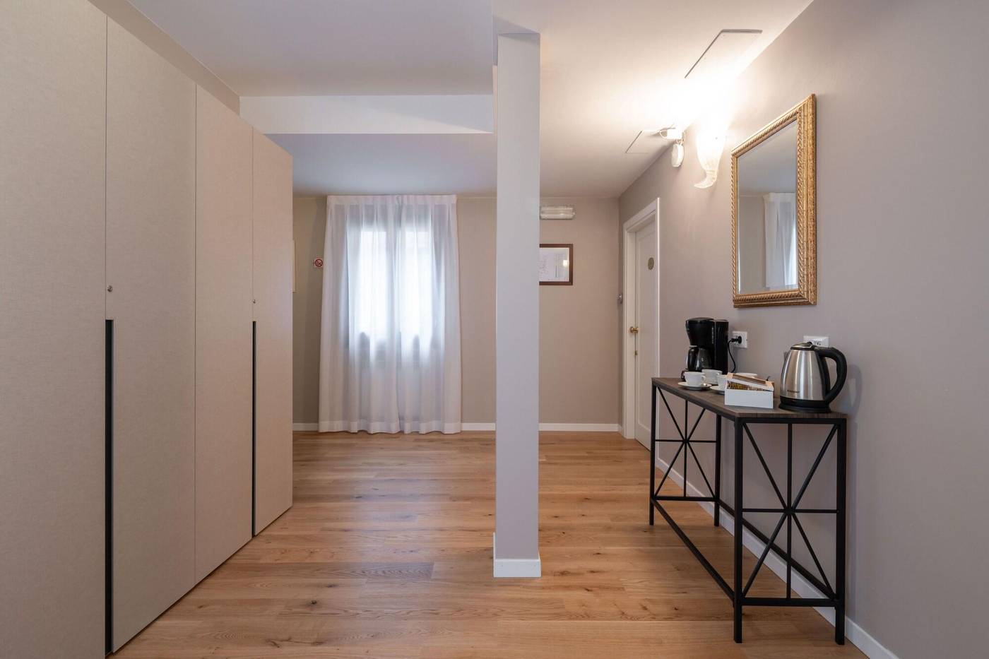 Hotel-Herion-Lobby-54