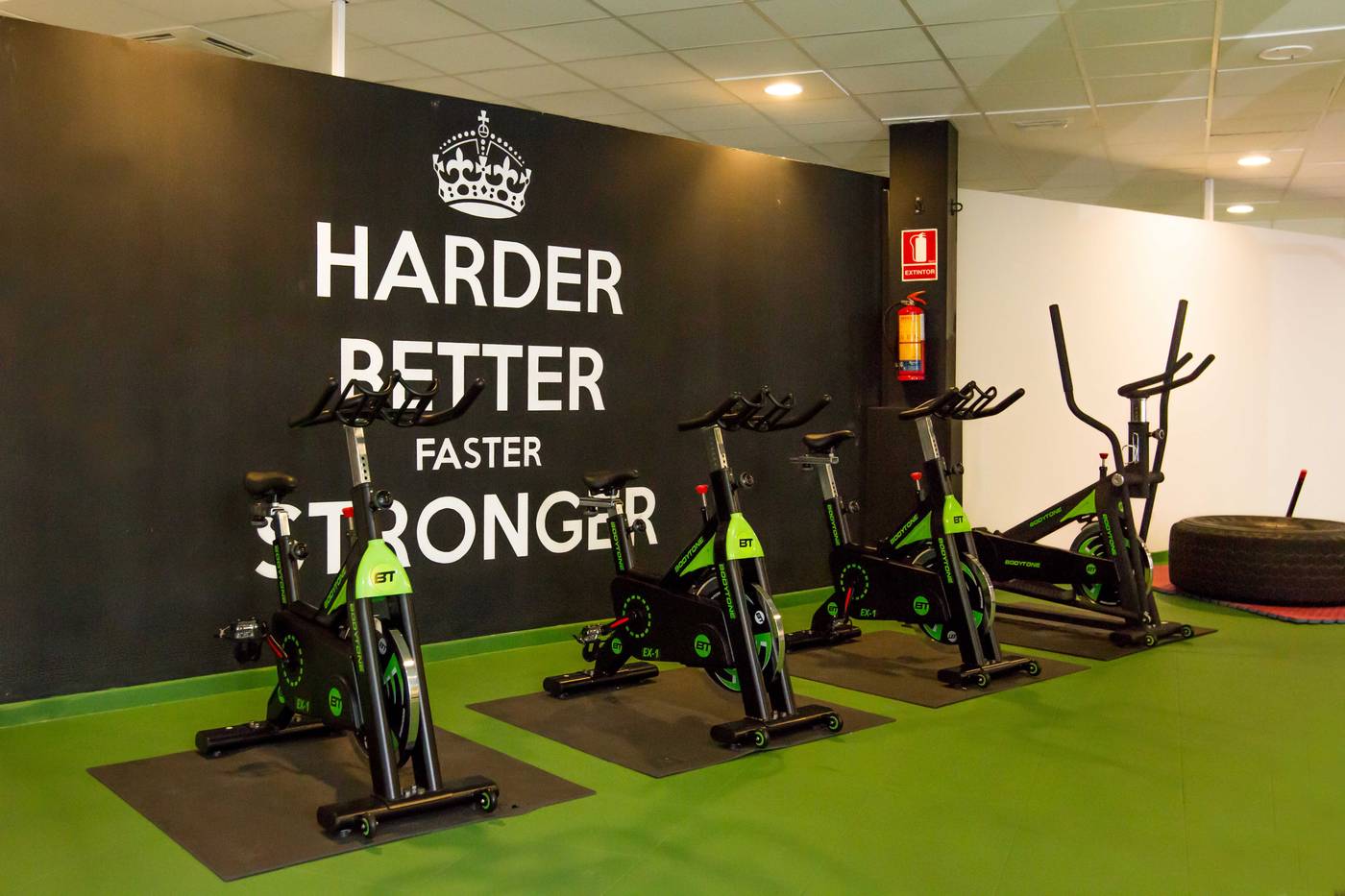 Hotel-LIVVO-Corralejo-Beach-Sports-and-Entertainment-71