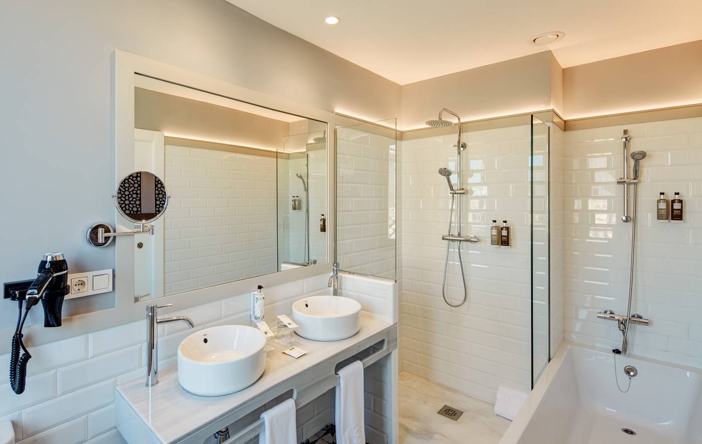 Sercotel Granada Suites-Spain-Granada-Room-9