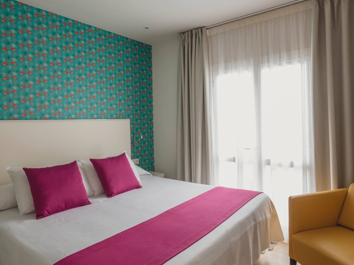 Flamingo-Beach-Mate-Room-22