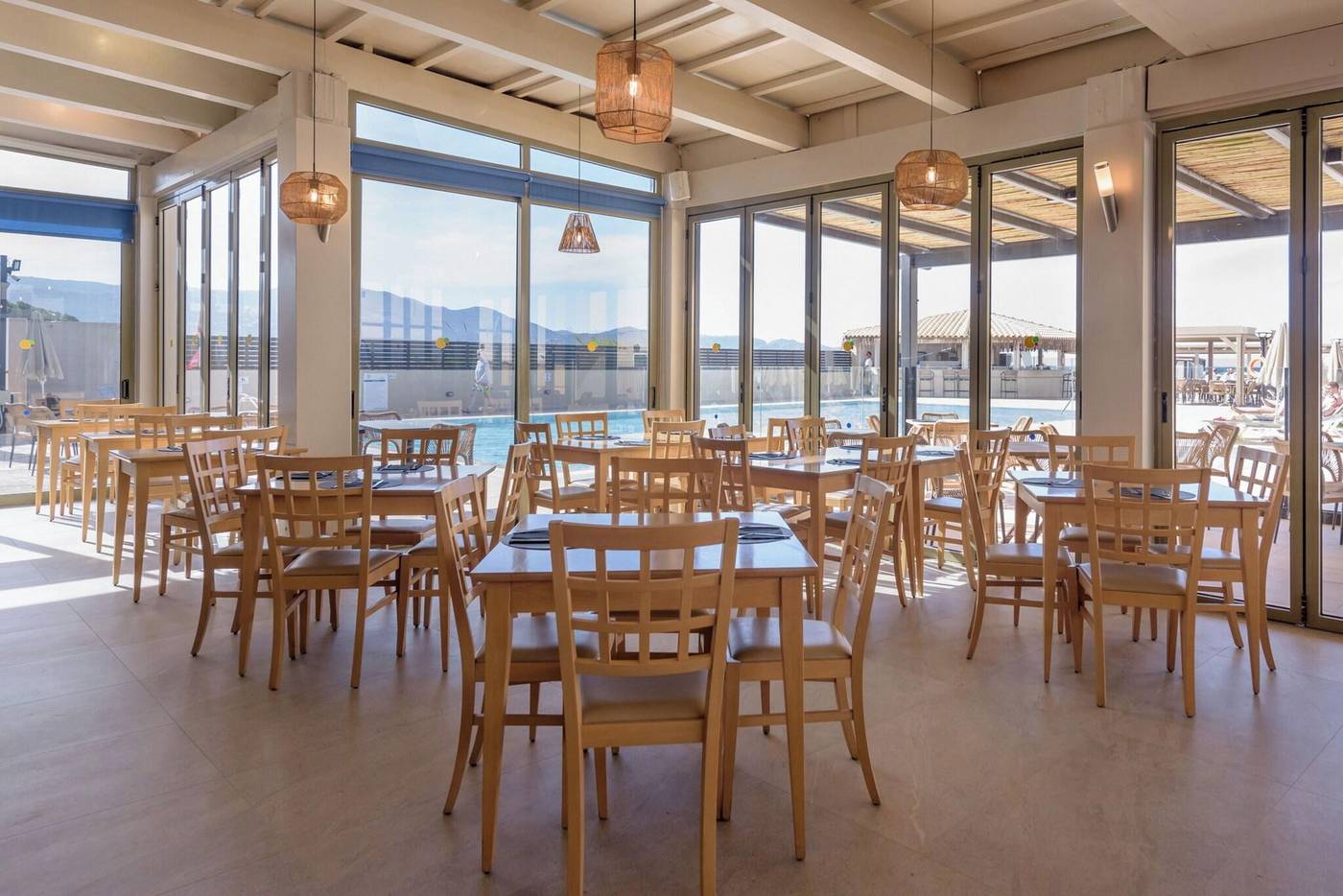 Neptuno-Beach-Restaurant-42