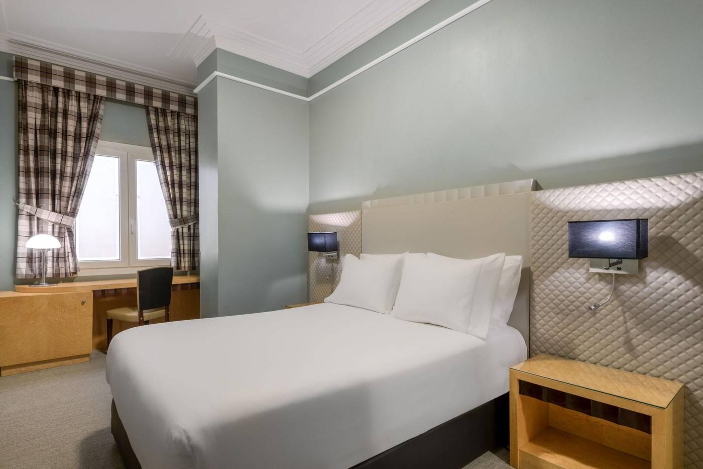 Larios-Malaga-Room-18