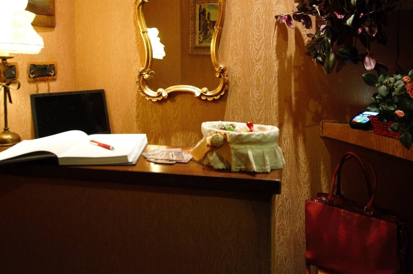 Vatican-Holiday-Doria-Lobby-2