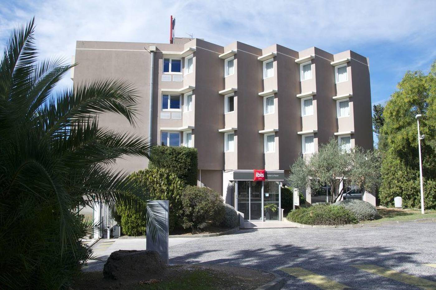 ibis Toulon La-Seyne-France-Ollioules-General view-10