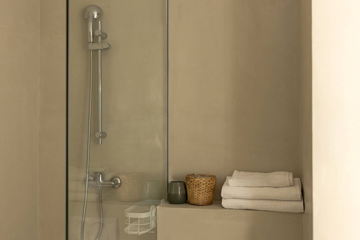 Hotel-Cinepole-Room-28