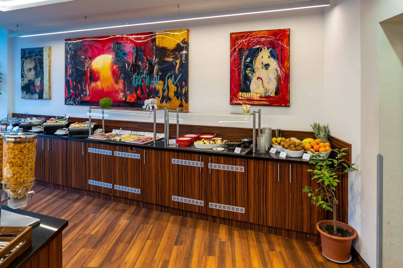 Best-Western-Plus-Plaza-Berlin-Kurfuerstendamm-Restaurant-50