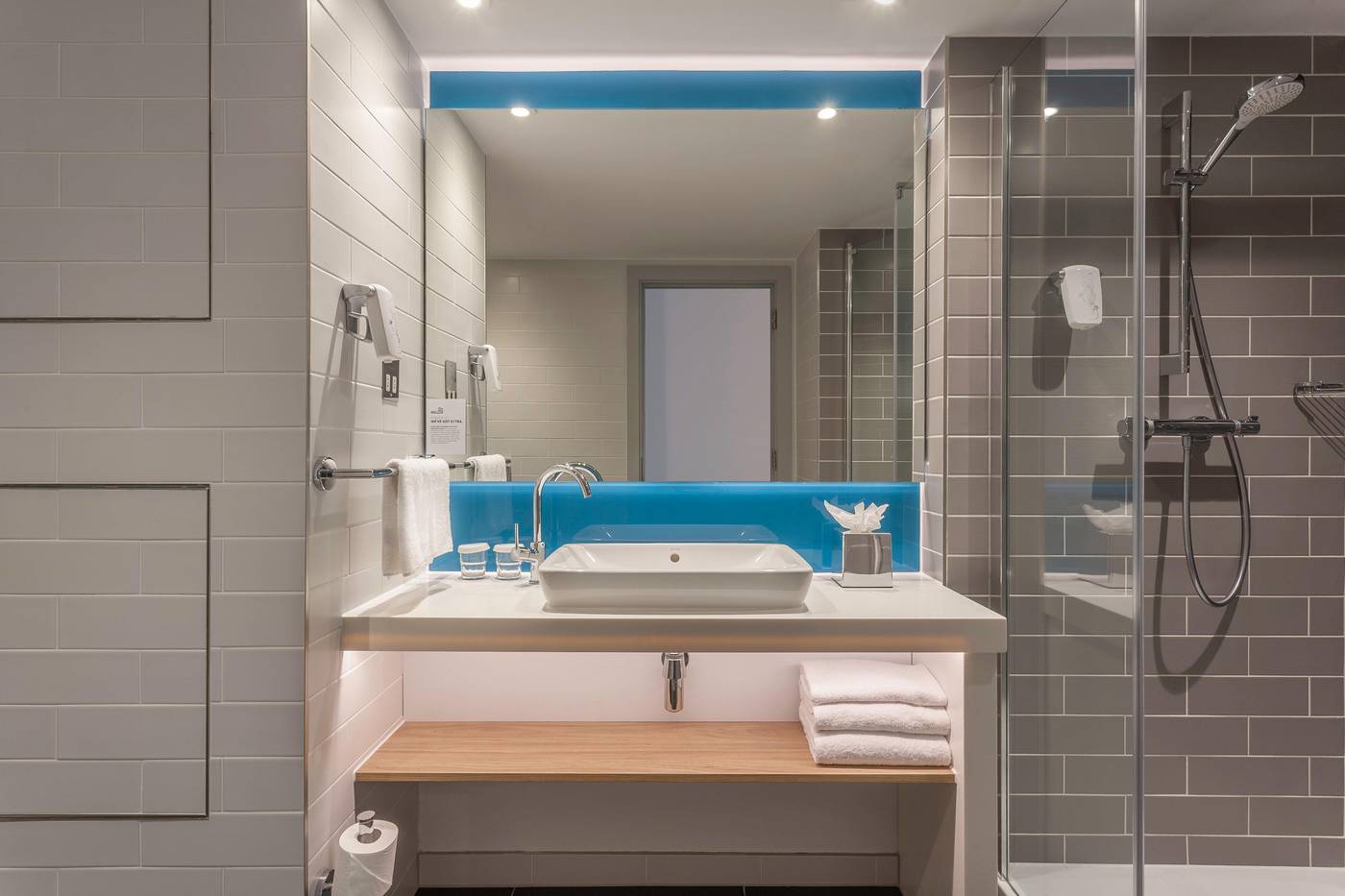 Holiday-Inn-Express-Hotel-Dublin-Airport-Room-38