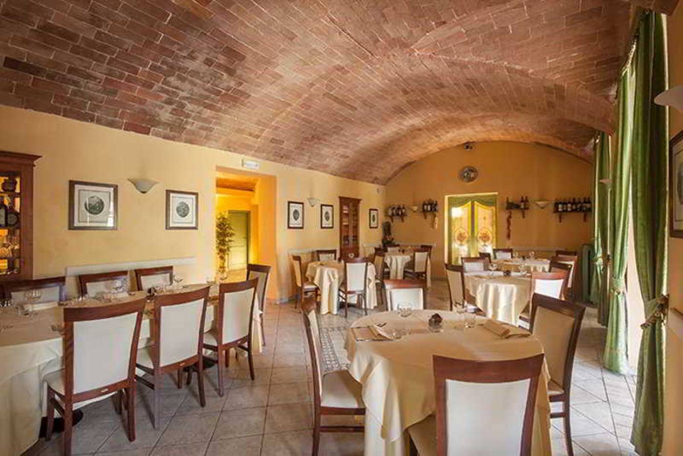 Albergo-Chiusarelli-Restaurant-21