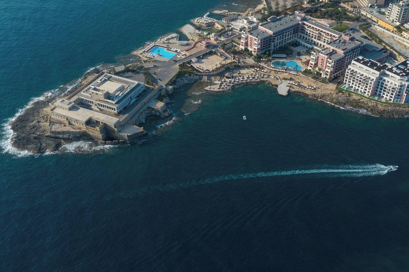 The-Westin-Dragonara-Resort-General-view-14