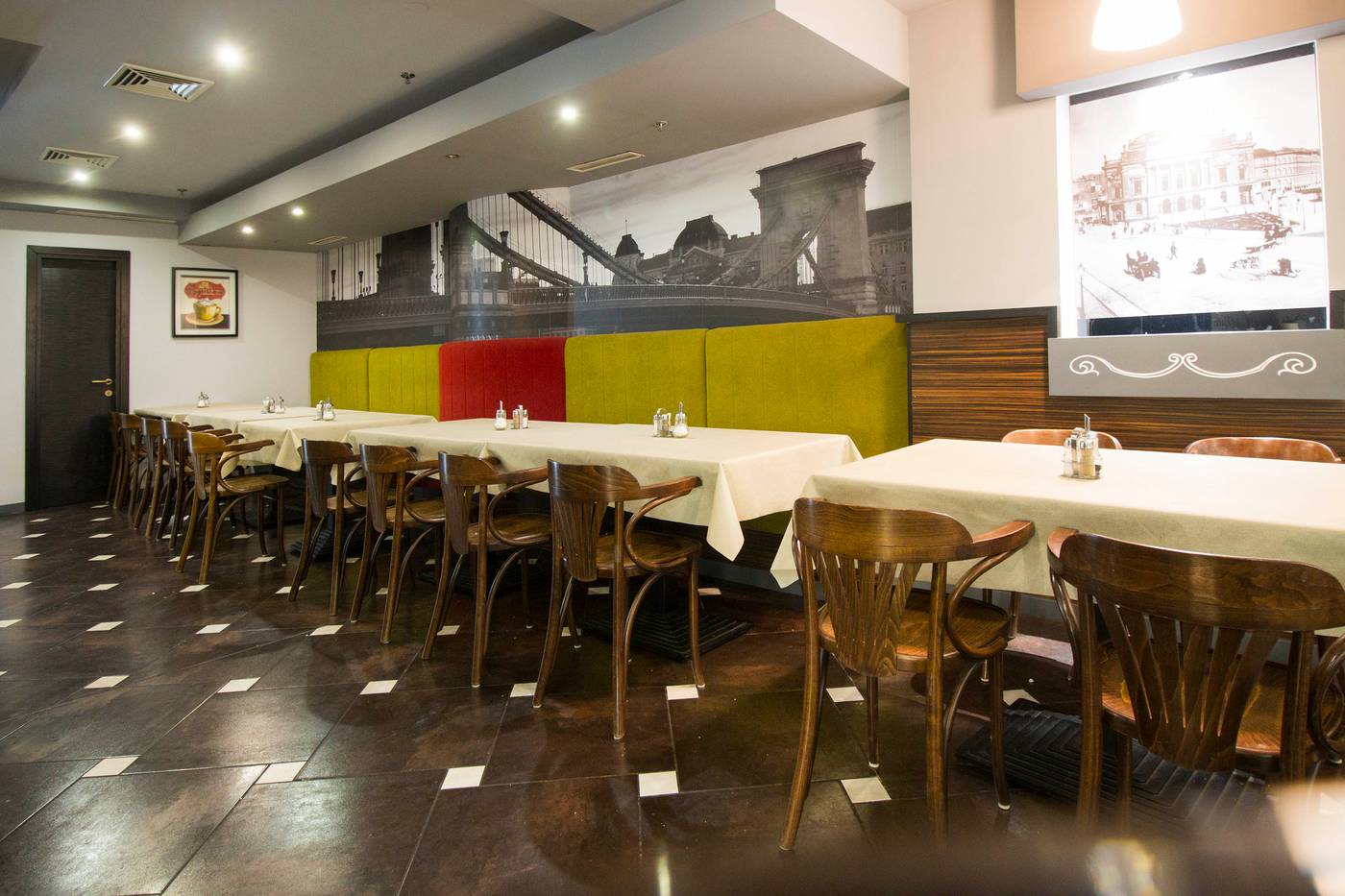 Green-Hotel-Budapest-Restaurant-19