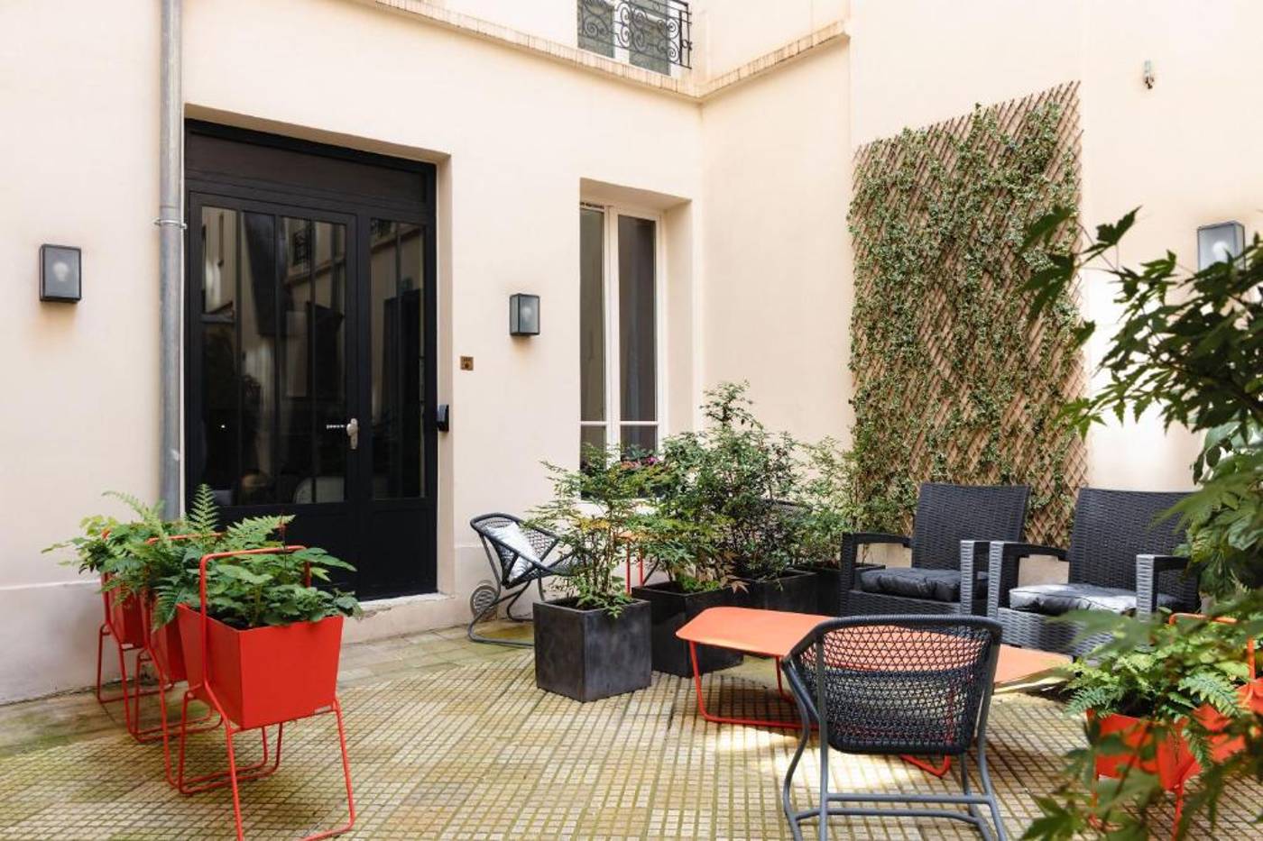 Hotel-Mayflower-Opera-Terrace-44