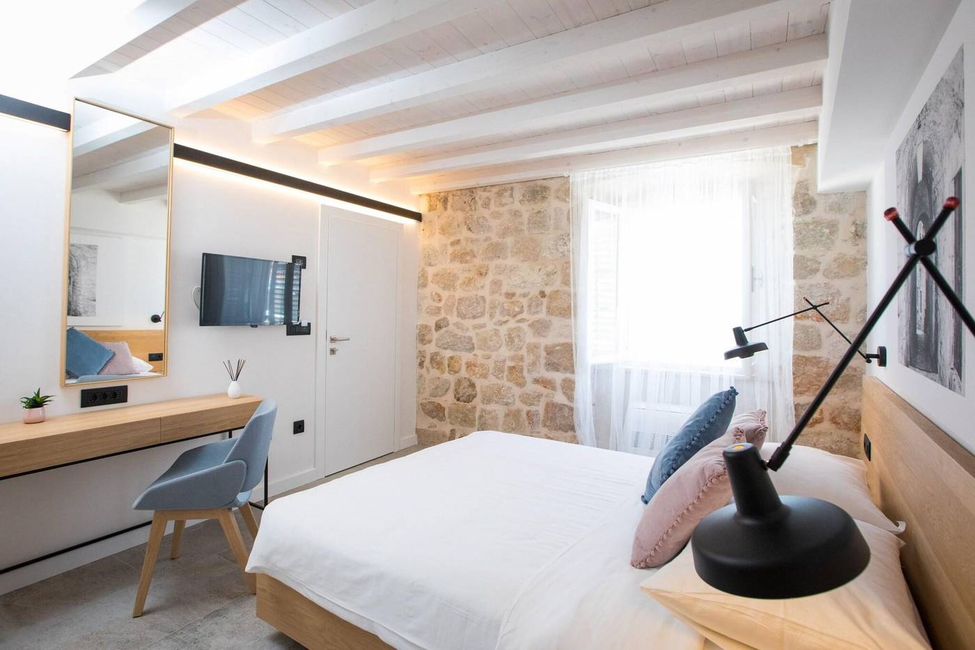 Bova-Luxury-Rooms-Room-12