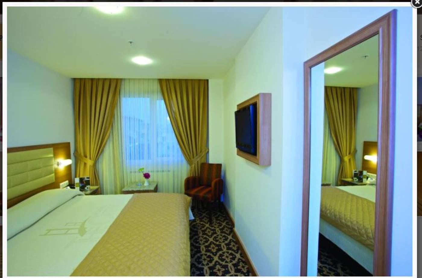 The-City-Hotel-Lobby-4