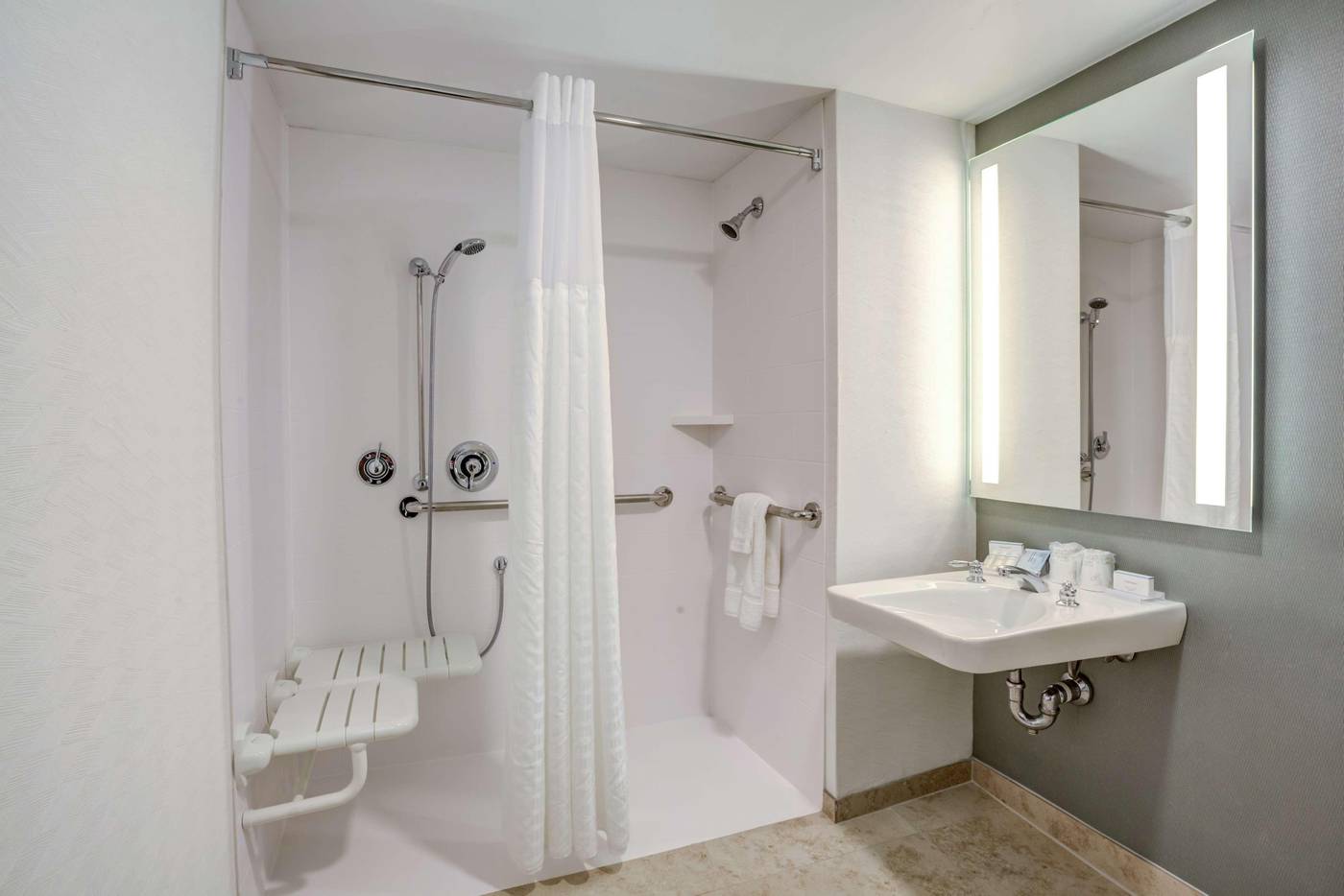 Hilton-Garden-Inn-Boston-Waltham-Room-25