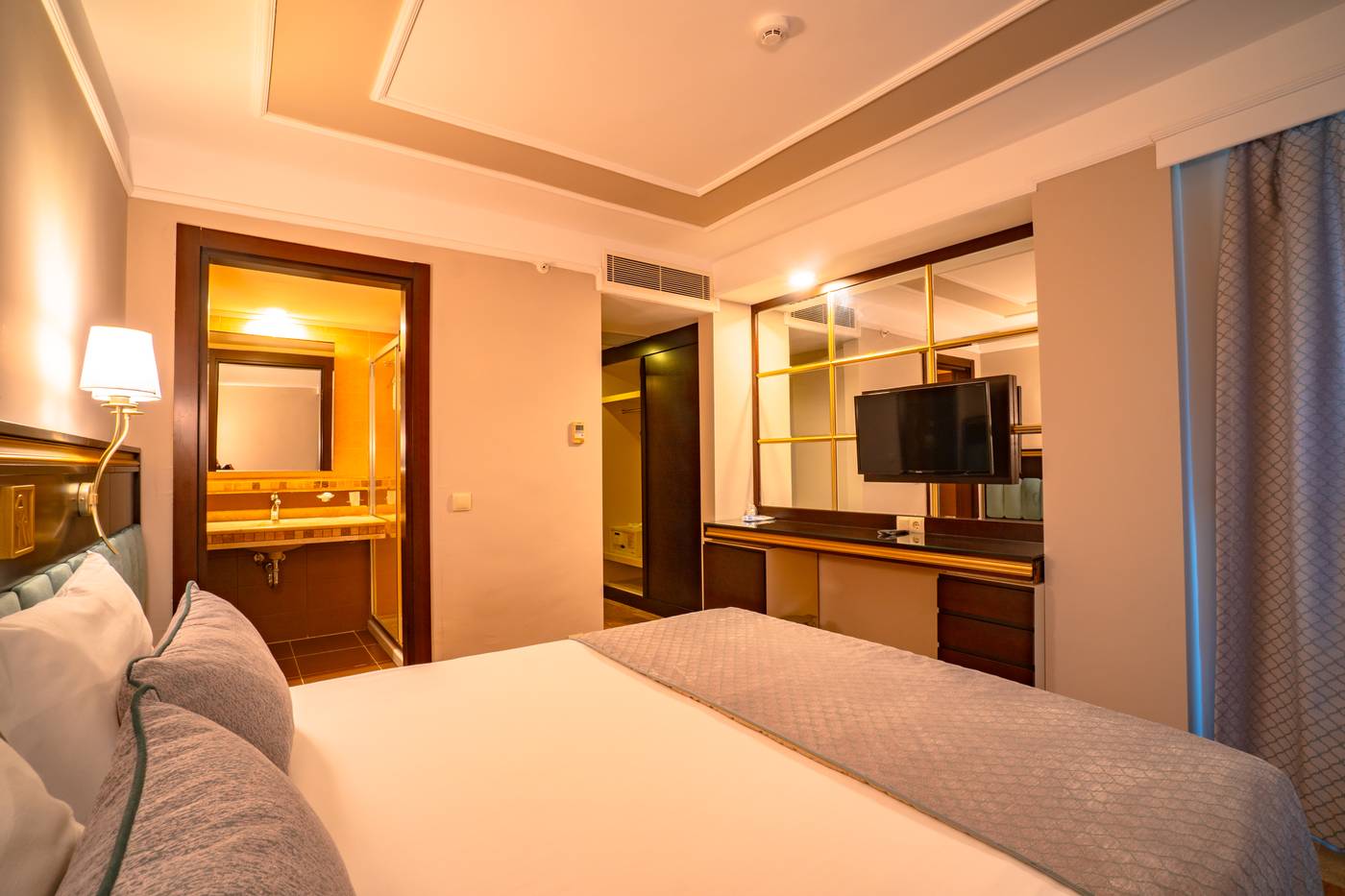 New - Royal Atlantis Spa & Resort