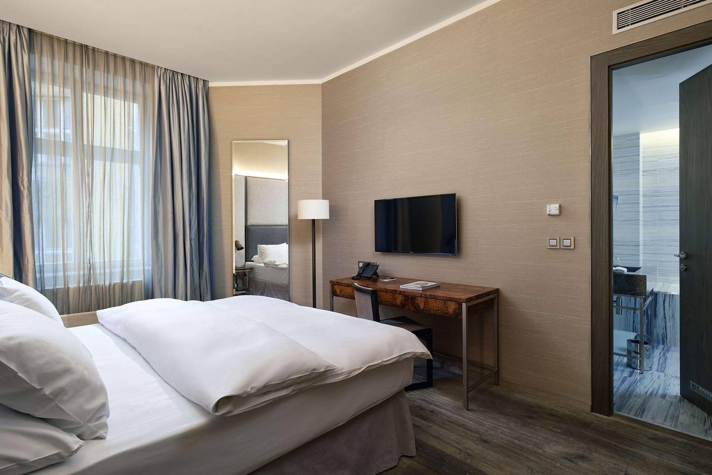 The-Emblem-Prague-Hotel-Room-7