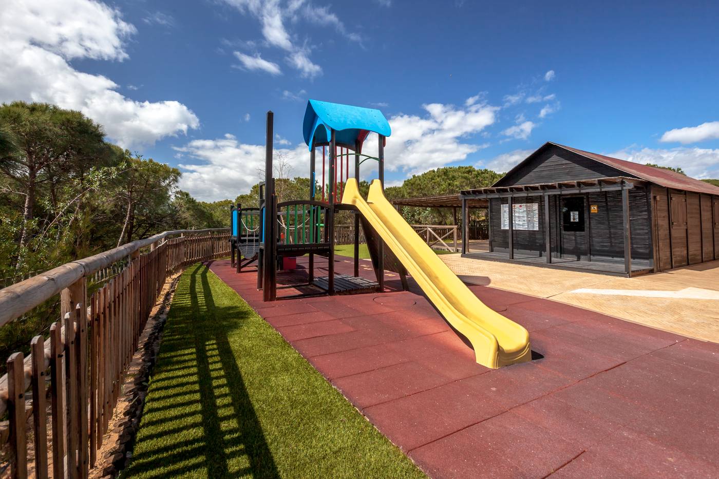 Barcelo-Punta-Umbr----a-Mar-Sports-and-Entertainment-65