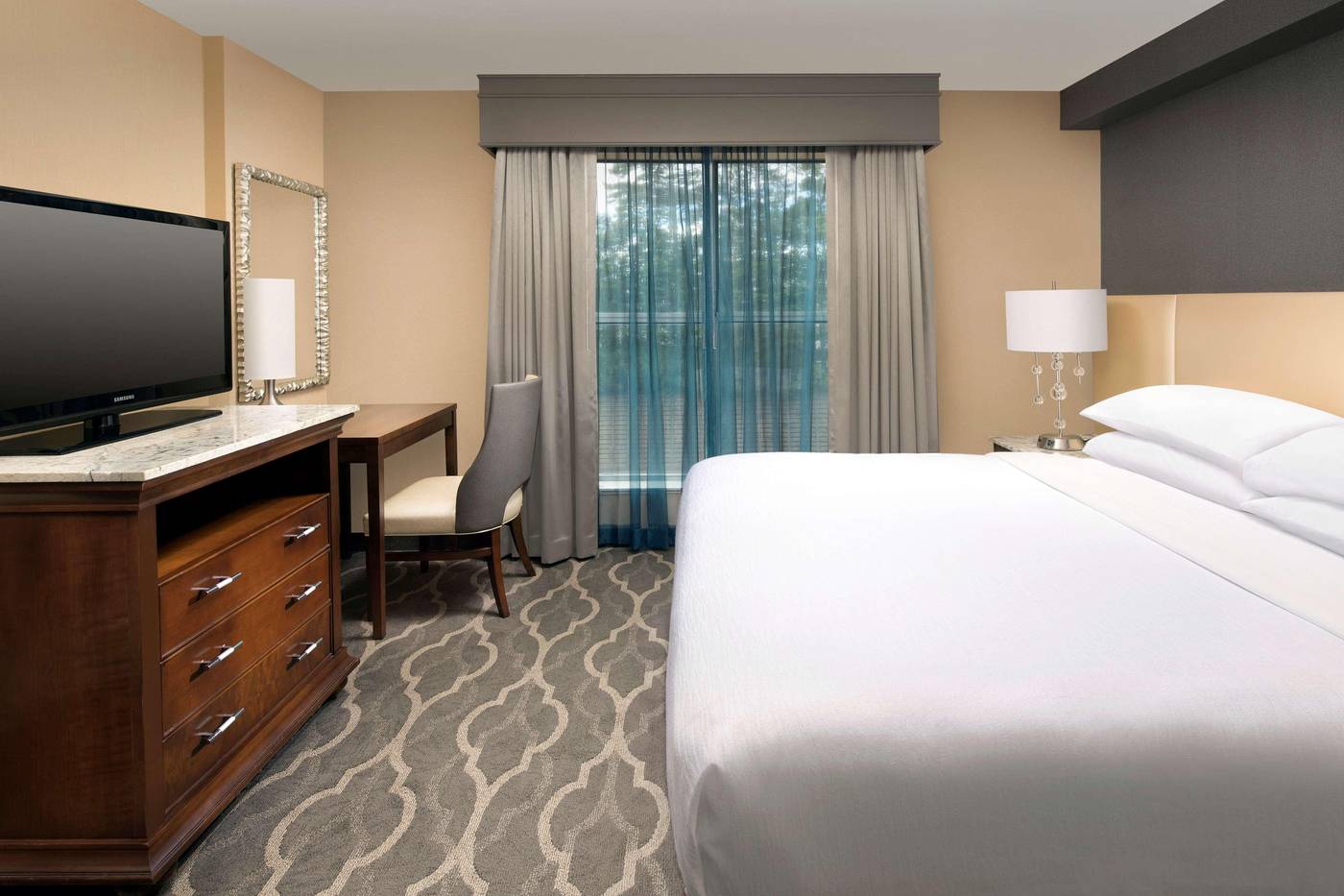 Embassy Suites by Hilton Atlanta Airport-United States-ATLANTA-Room-10
