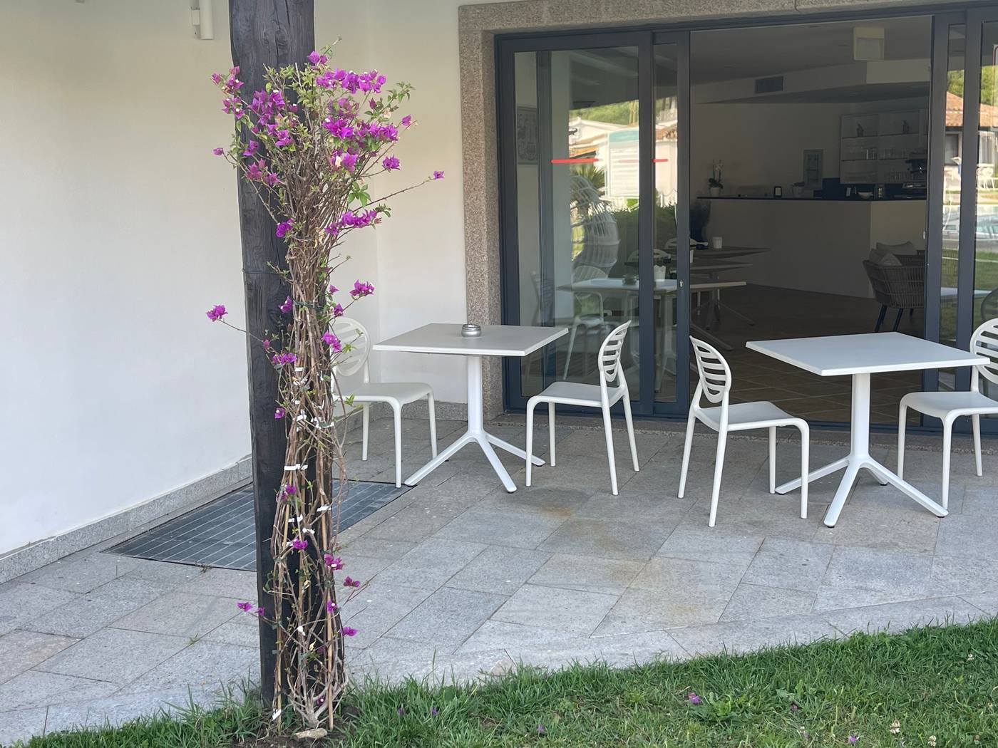 La-Smeraldina-Resort-Lobby-21