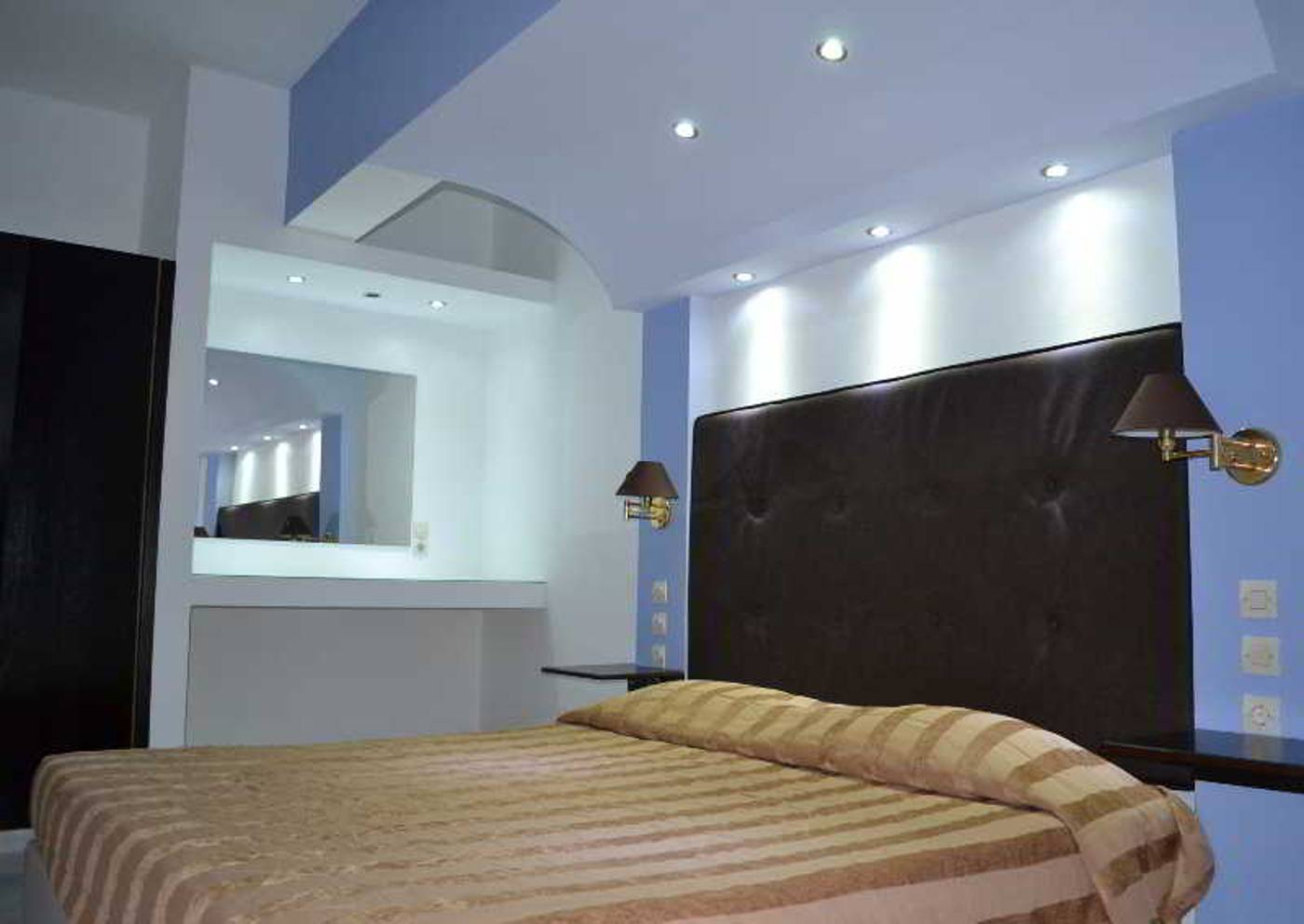 Panorama-Hotel-and-Apartments-Room-15