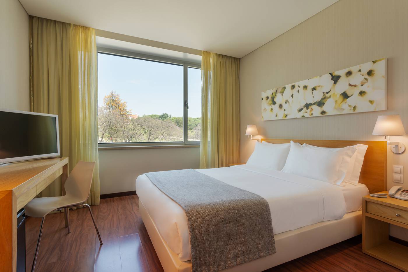 HF-Fenix-Garden-Room-4