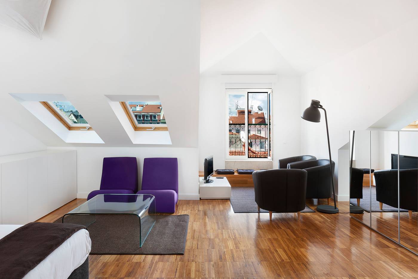 Hello-Lisbon-Bairro-Alto-Room-16