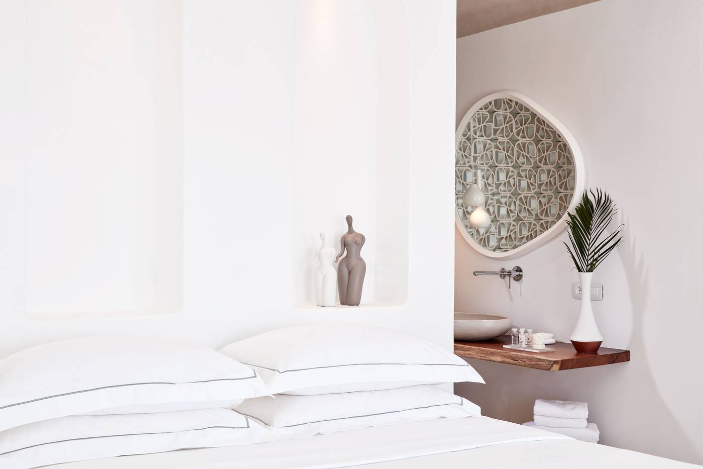 Astra-Suites-Room-33