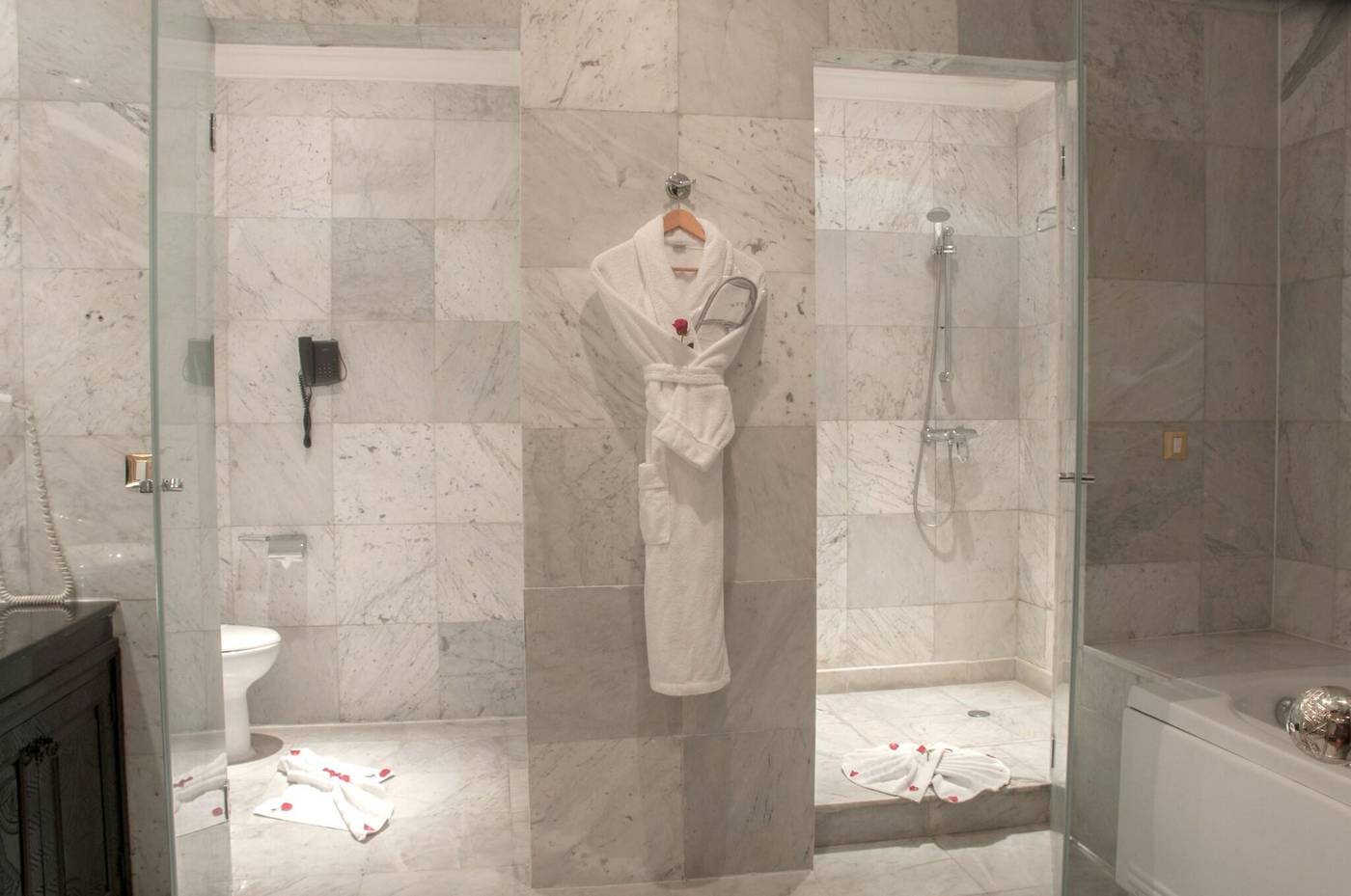 Royal-Mirage-Deluxe-Room-41