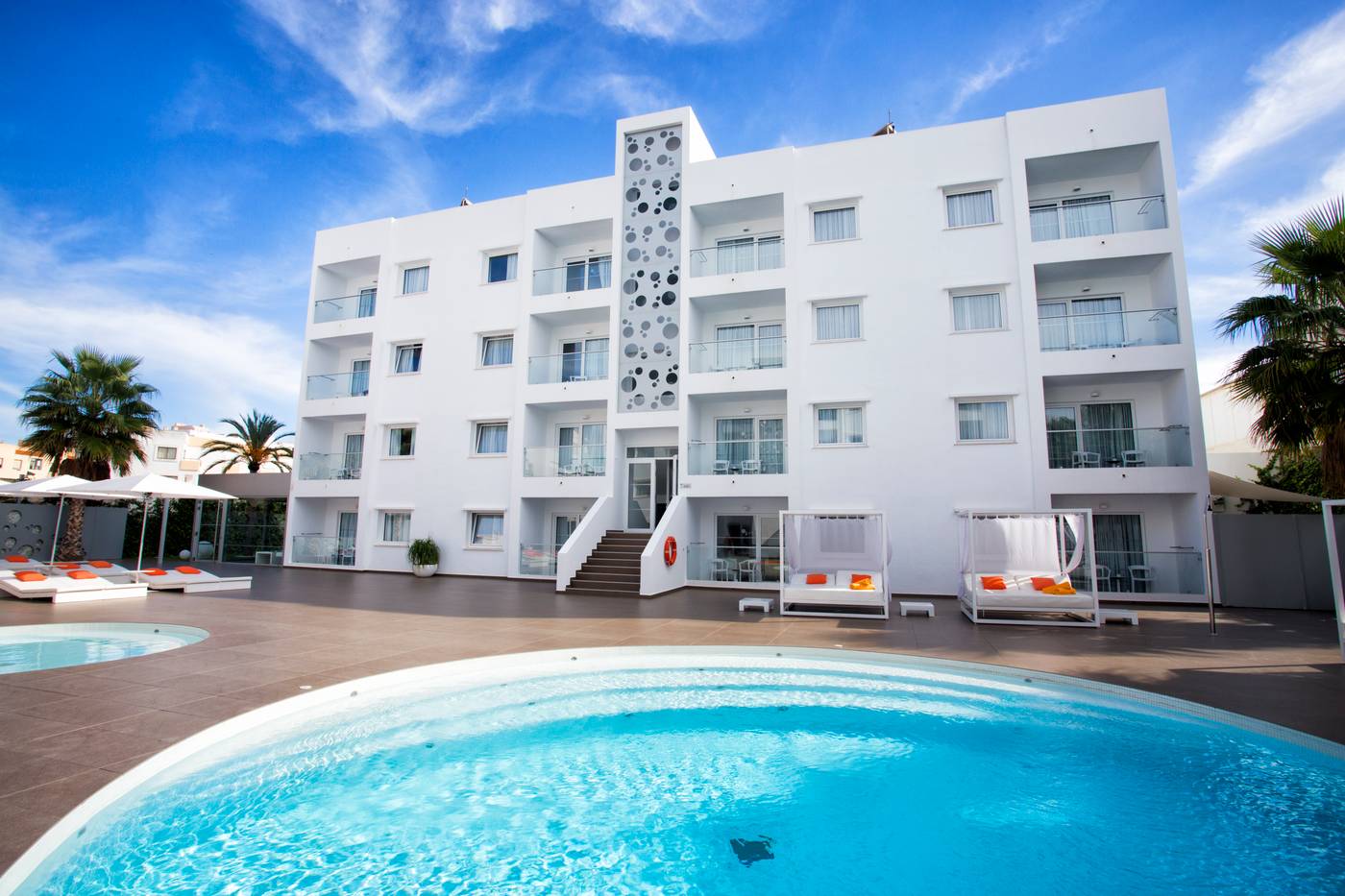 Ibiza-Sun-Apartments-Pool-3